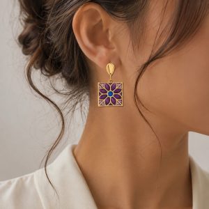 گوشواره رزینی زنانه  شکوفهٔ ارغوانِ